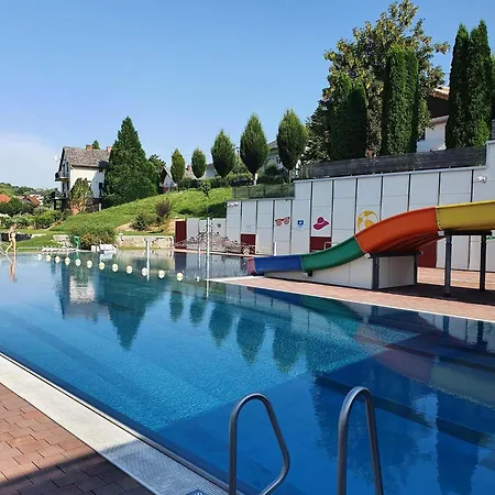 Kinzl Mit E-ladestation 3* Offenhausen