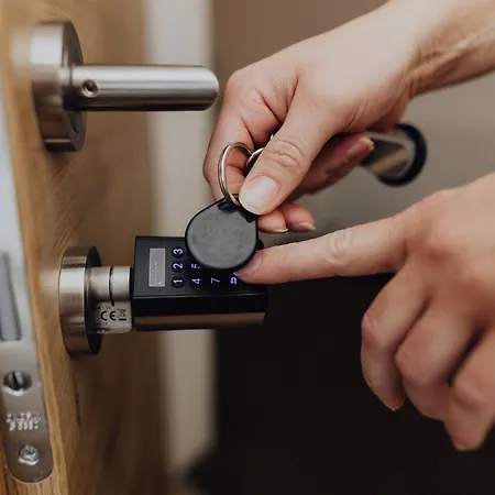 Kinzl Mit E-ladestation Offenhausen