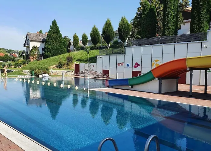 Kinzl Mit E-ladestation 3* Offenhausen