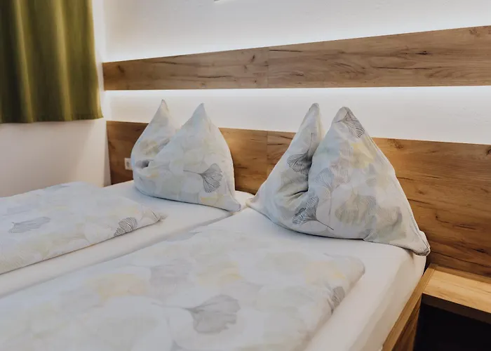 Kinzl Mit E-ladestation 3* Offenhausen