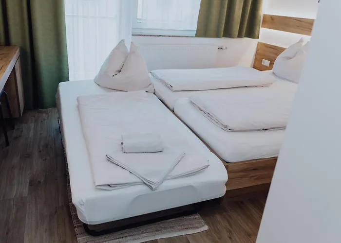 Kinzl Mit E-ladestation 3* Offenhausen