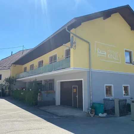 Kinzl Mit E-ladestation Konukevi