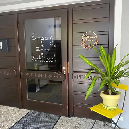 Kinzl Mit E-ladestation Konukevi Offenhausen