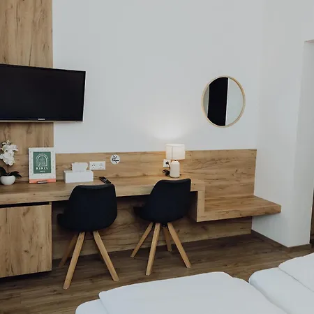 Kinzl Mit E-ladestation 3* Offenhausen