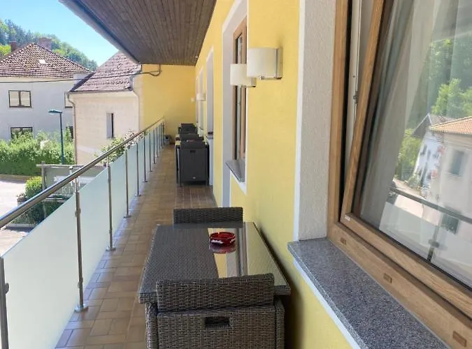 Πανσιόν Kinzl Mit E-ladestation Offenhausen